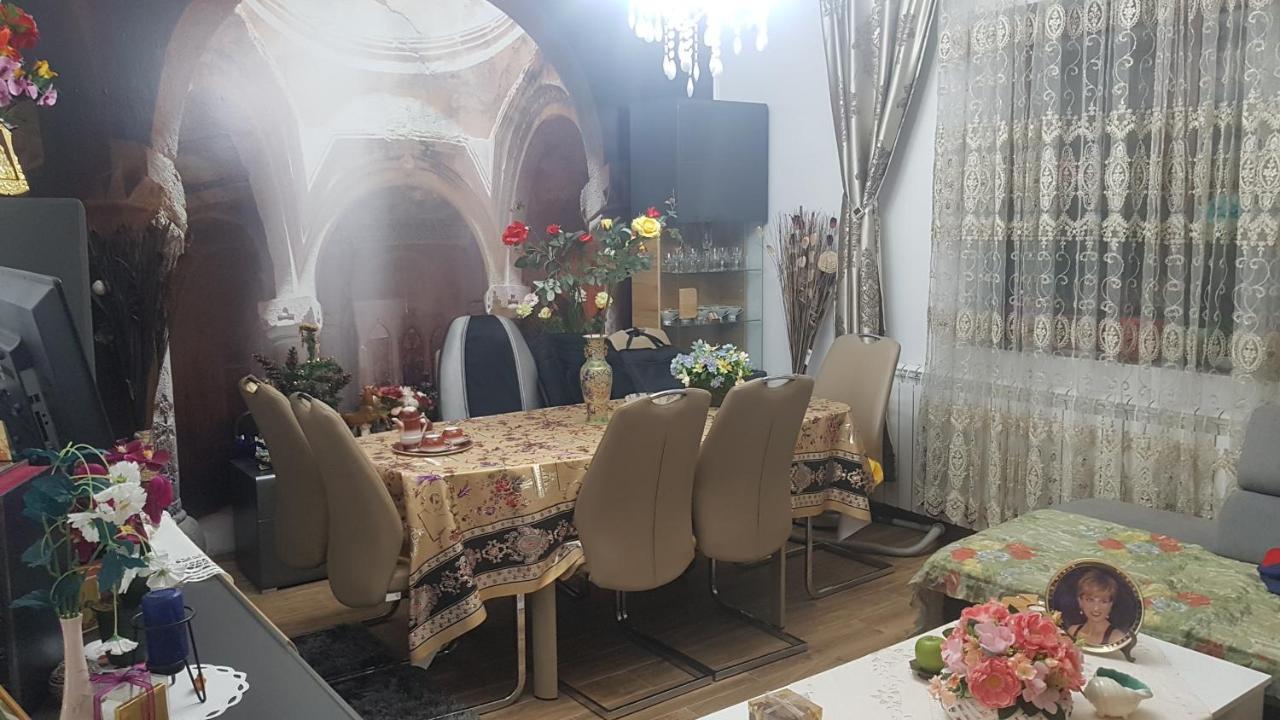 Casa Cojanu Hotel Petroşani Екстериор снимка