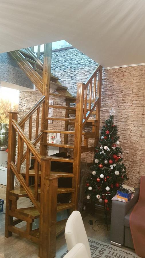 Casa Cojanu Hotel Petroşani Екстериор снимка