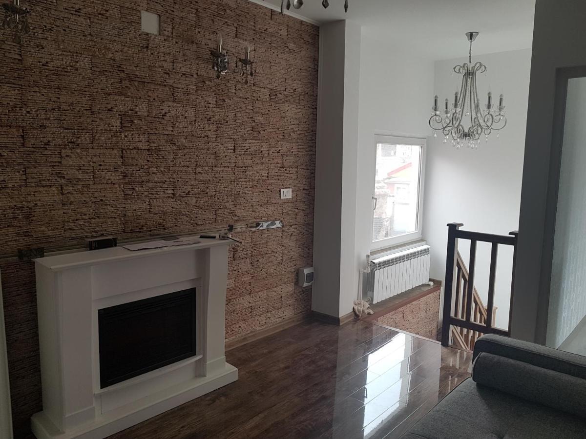 Casa Cojanu Hotel Petroşani Екстериор снимка
