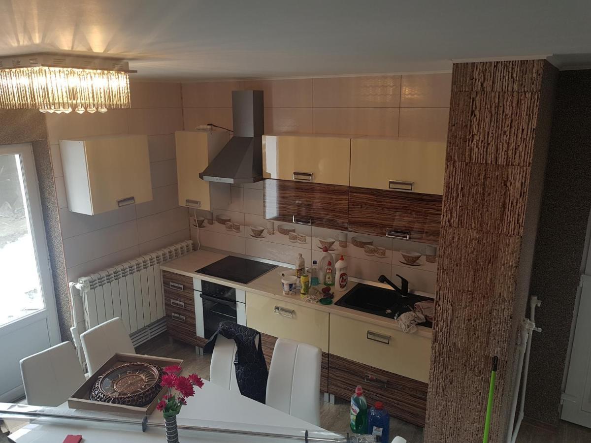 Casa Cojanu Hotel Petroşani Екстериор снимка